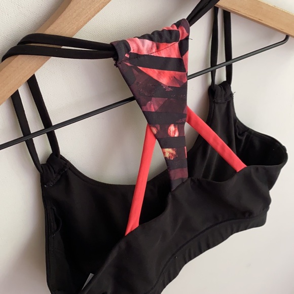 Mondetta Black and Strappy sports bra, Size S - Picture 7 of 12